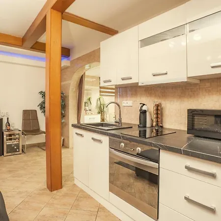 Wellness Studio! Finnish Sauna, Whirlpool, Gym & More!