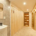 Wellness Studio! Finnish Sauna, Whirlpool, Gym & More! *