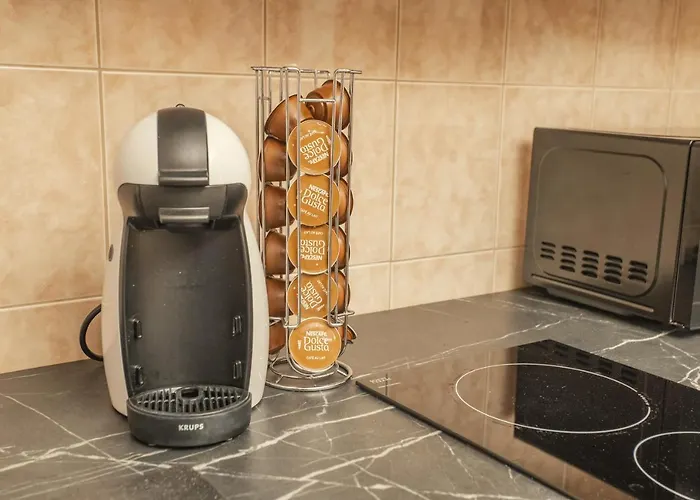 Apartment Wellness Studio! Finnish Sauna, Whirlpool, Gym & More! *